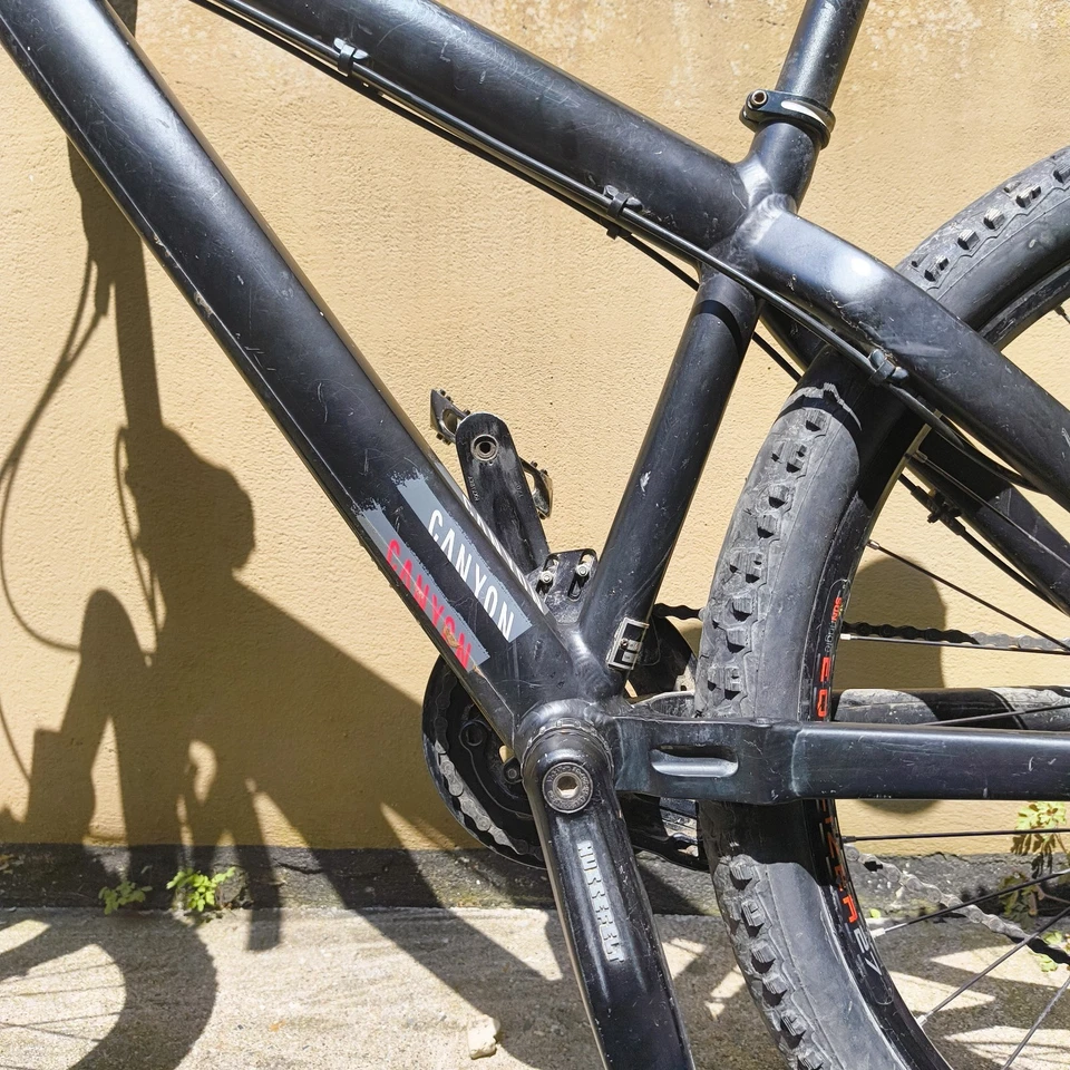 Canyon Stitched Dirt Bike aus  2009, In Schwarz (erste Auflage des Shiched) - Bild 3 von 4