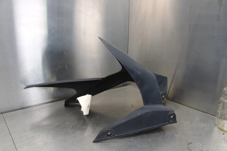 Guardabarros abrazador neumático rueda trasera honda cb300f cb300 15-18 Foto 3 de 4