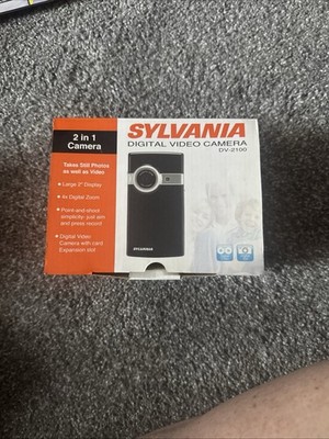 SYLVANIA DV-2100 Digital Video CameraPurple 2.0'' LCD Screen 4x Zoom USB-NEW