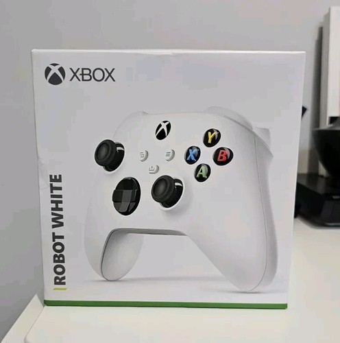 Xbox Wireless Controller Robot White New Sealed Fast Dispatch.