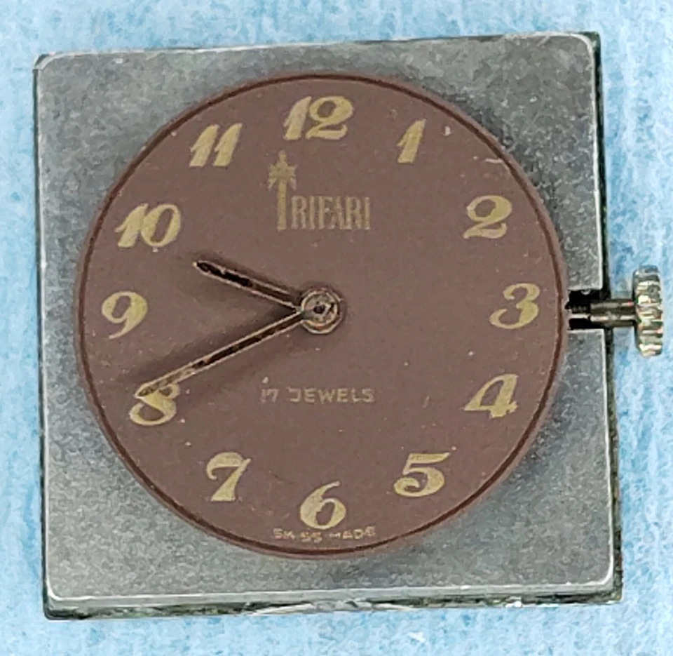 Reloj Manual C1162 Hombre Vintage Trifari Tanque Cuadrado Funciona Rápido Como Está Lote Foto 2 de 4