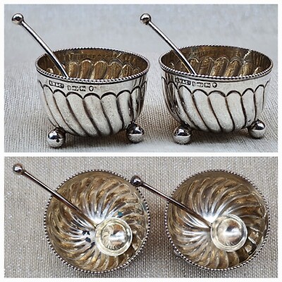 Antique Set of 2, H.W & Co Mark Sterling Silver Footed Salt Cellars w/Spoons 29g