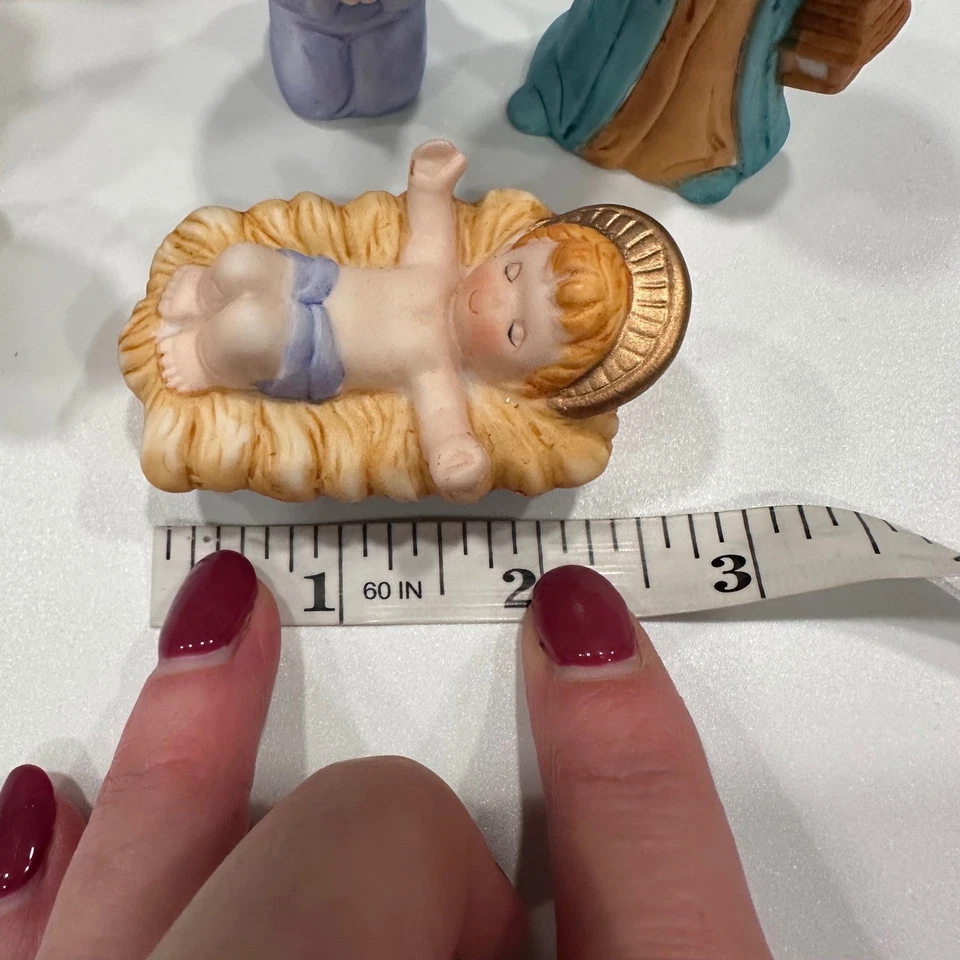 Belén vintage de porcelana fina de 7 piezas hecho en Taiwán Foto 4 de 4