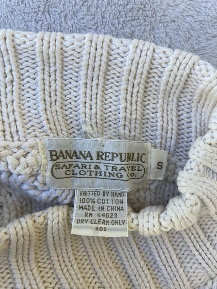 Suéter tejido a mano Banana Republic para hombre talla M cuello falso pescador beige grueso de colección Foto 3 de 4
