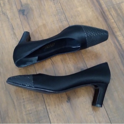 St. John Black Dull Satin Black Shimmer Paillettes Almond Square Toe Heels - Picture 4 of 7