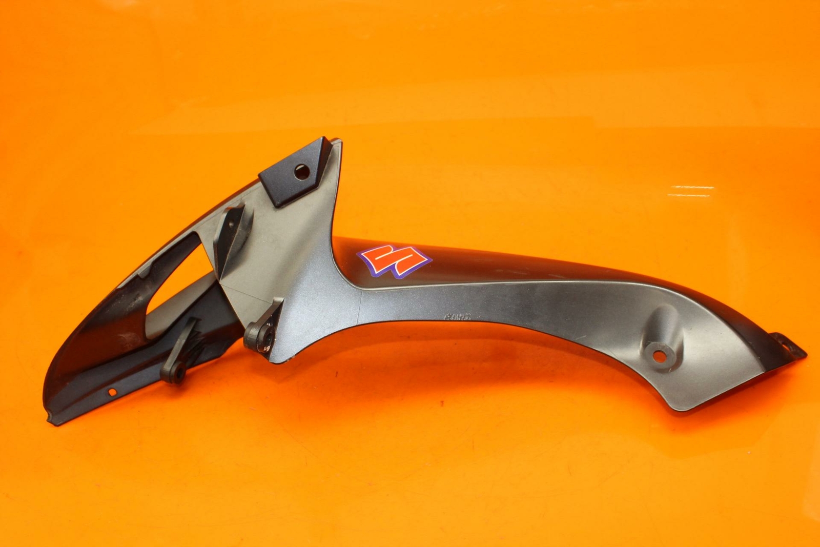 2006 2007 SUZUKI GSXR600 750 OEM FRONT UPPER NOSE FAIRING COWL SHROUD image