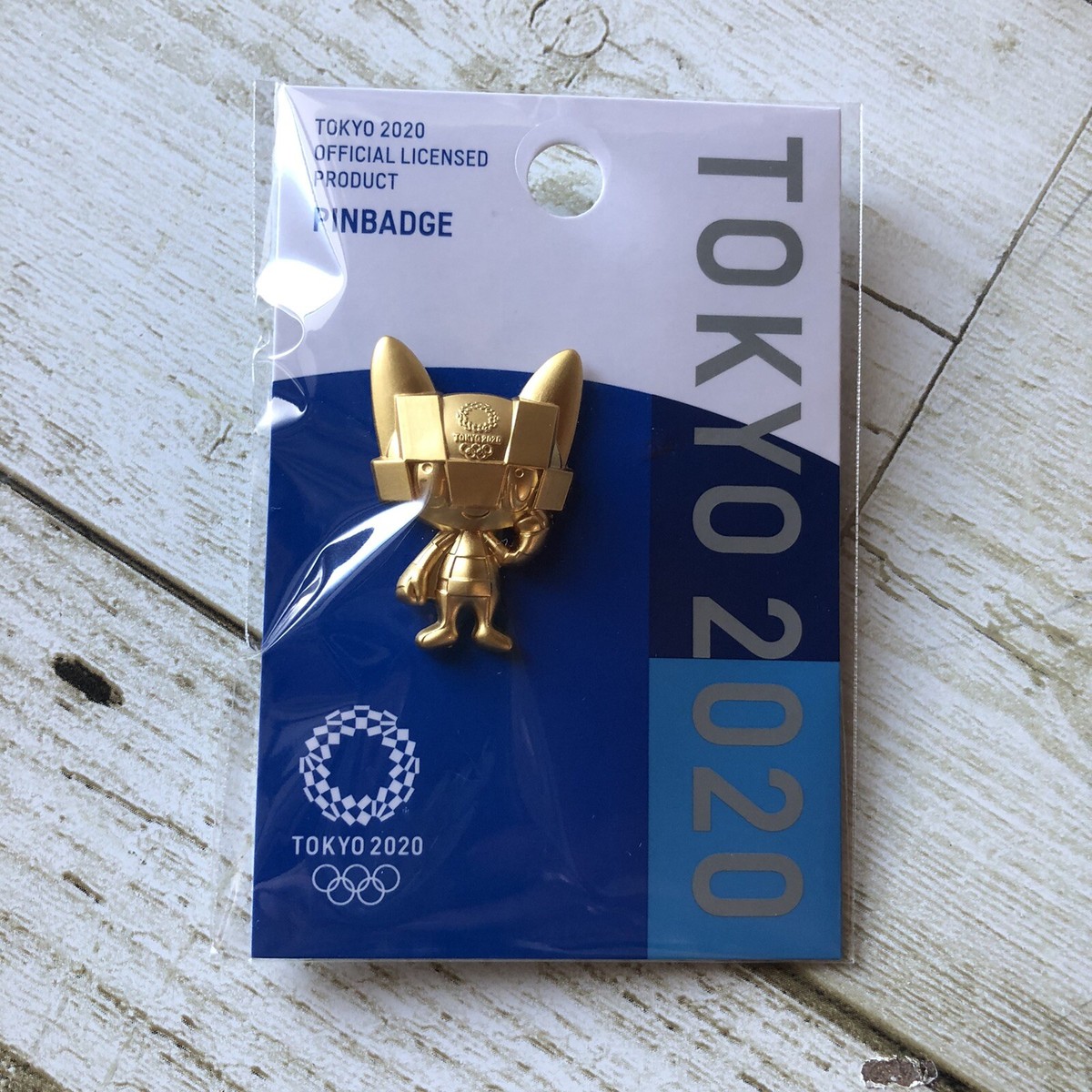Official Tokyo 2020 Olympics Semi solid 2D pin badge gold