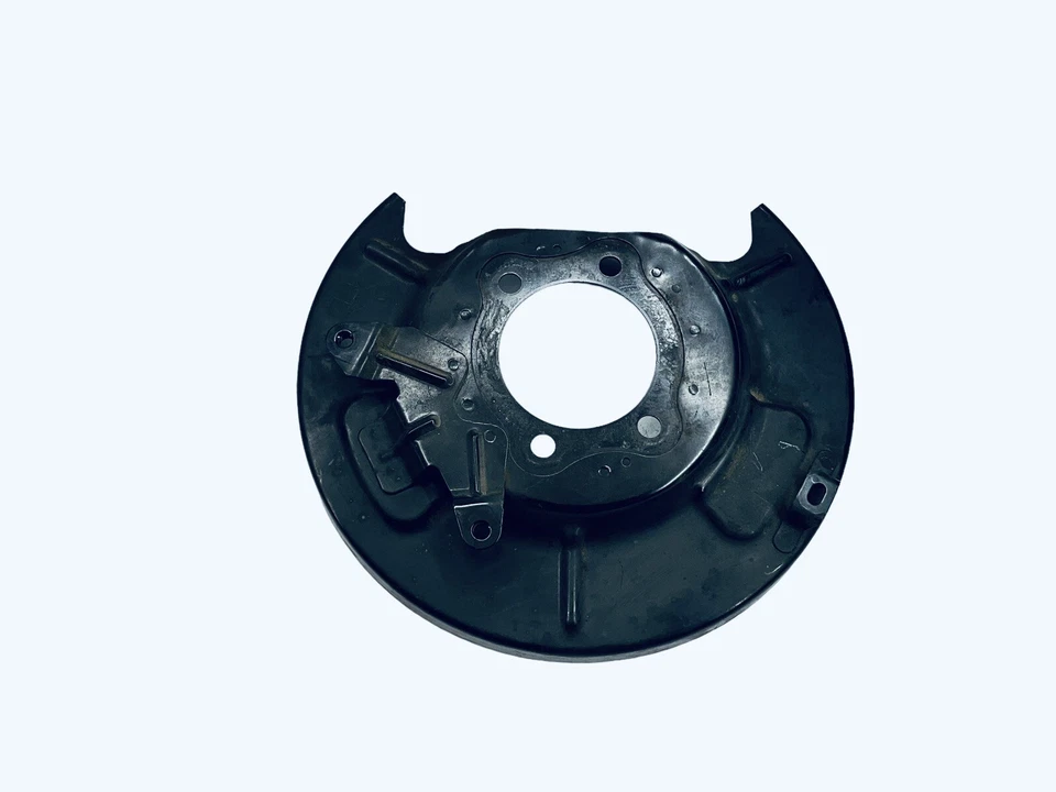 Защитный брызговик для левого заднего тормоза Subaru Legacy 2.5 AWD 2020–2023 годов выпуска - Изображение 2 из 4