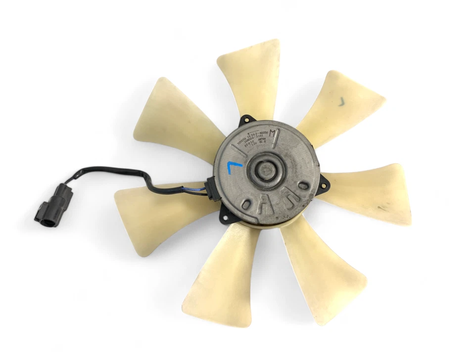 2002 LEXUS IS300 ДВИГАТЕЛЬ ВЕНТИЛЯТОРА С ЛЕЗВИЕМ 16363-46050 ЛЕВАЯ СТОРОНА ВОДИТЕЛЯ OEM 898 #A62 - Изображение 3 из 4