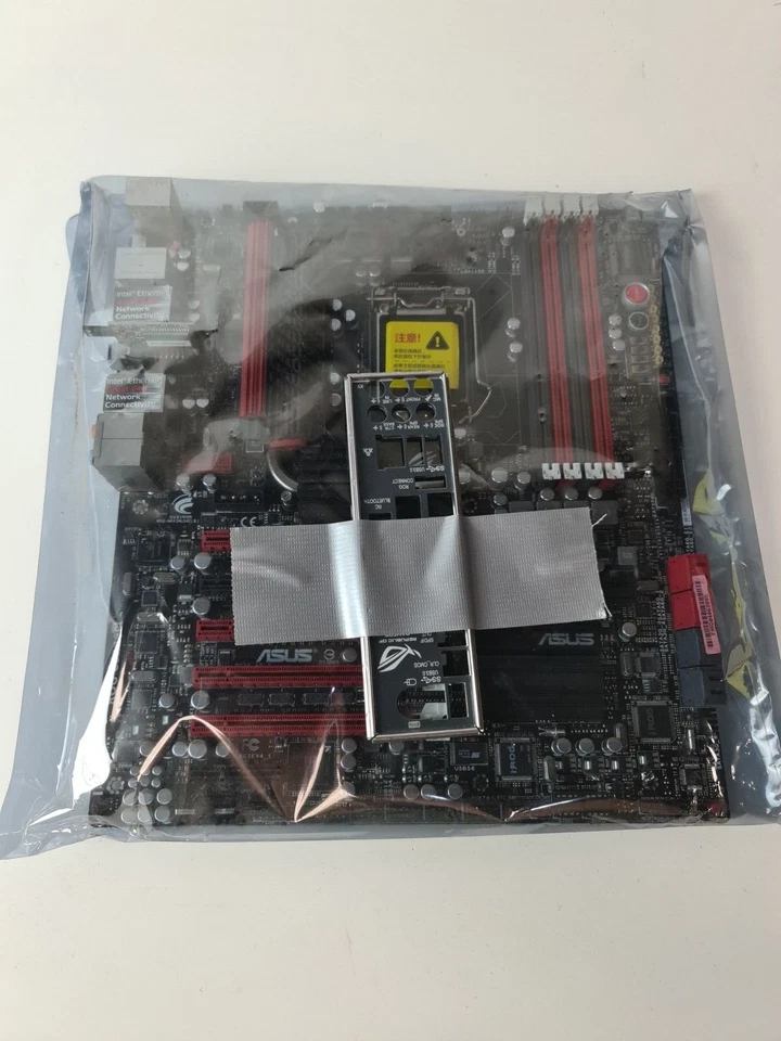 Carte mere asus maximus IV EXTREME socket Intel lga 1155 lga1155 H2 z77 Z68 p67 - Photo 2/4