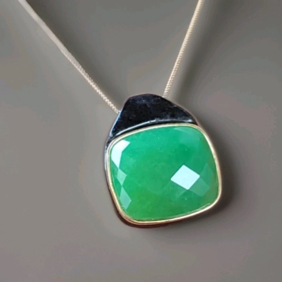 Juego de anillo y collar de jadeíta jade negro y verde enchapado en oro amarillo, 147 ctw Foto 4 de 4