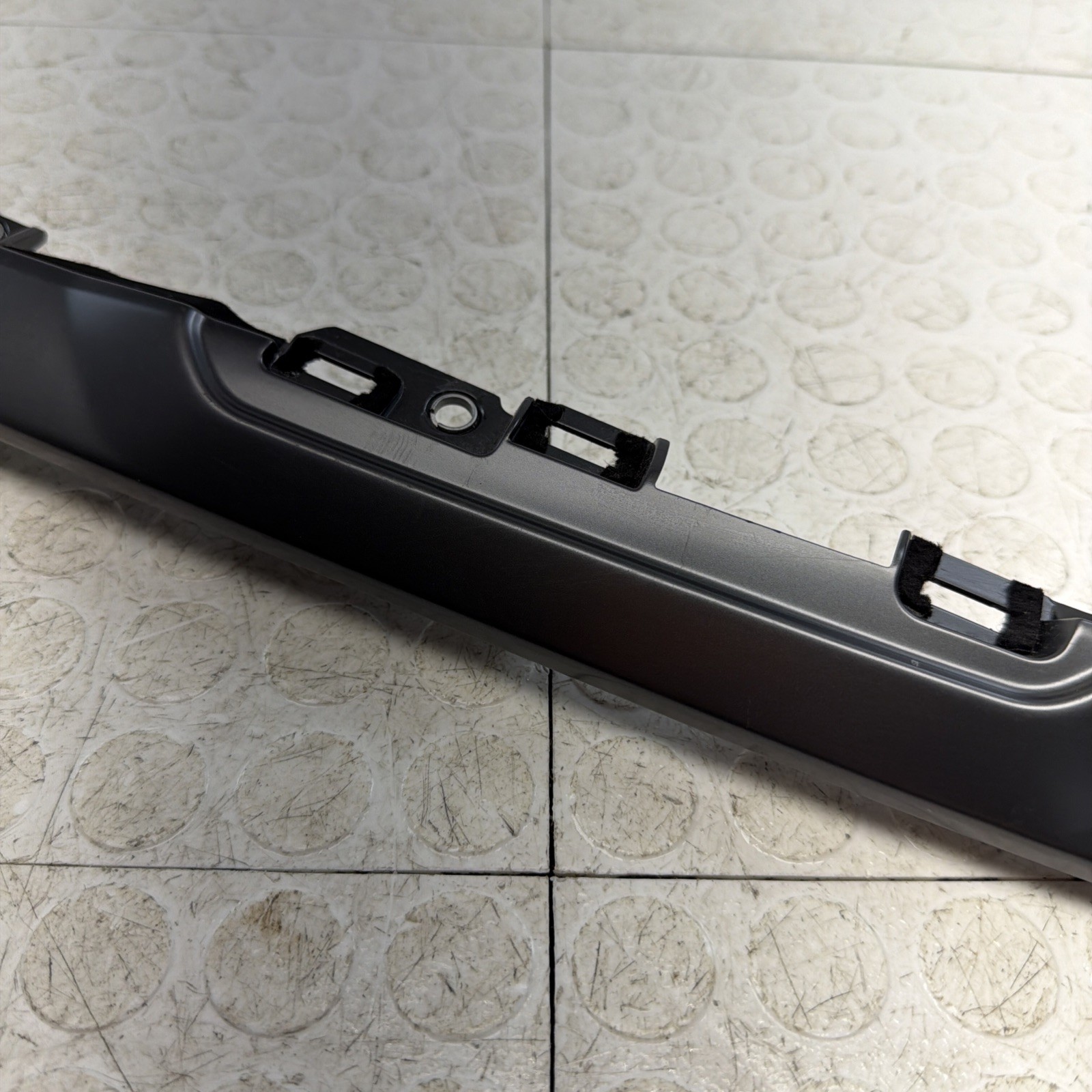 LEFT DRIVERS SIDE TRIM CENTER CONSOLE 4T0857717E LAMBORGHINI HURACAN 2017 2018