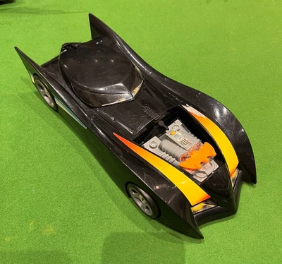 BATMAN BATMOBILE Knight Striker - Photo 1/4