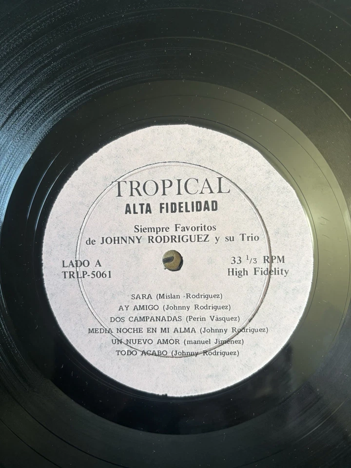 JOHNNY RODRIGUEZ Y SU TRIO Siempre Fav. De LATIN LP TROPICAL * MINT * LP - Image 3 of 4