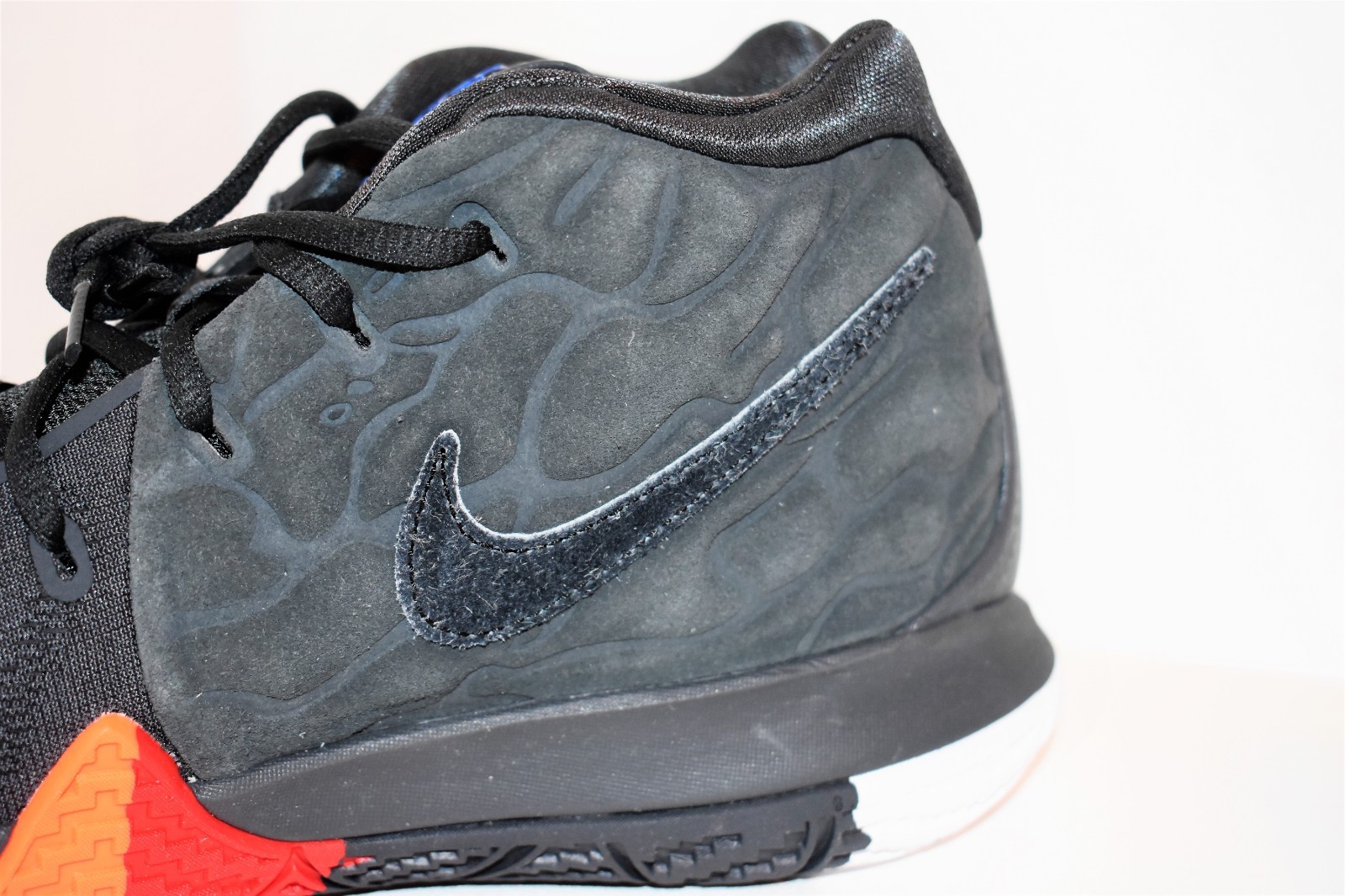 New Nike Kyrie 4 IV Size 11.5 Year Year Year Of The Monkey Basketball shoes 943806-011 4c4d4f New Nike Kyrie 4 IV Size 11.5 Year Year Year Of The Monkey Basketball shoes 943806-011 4c4d4f