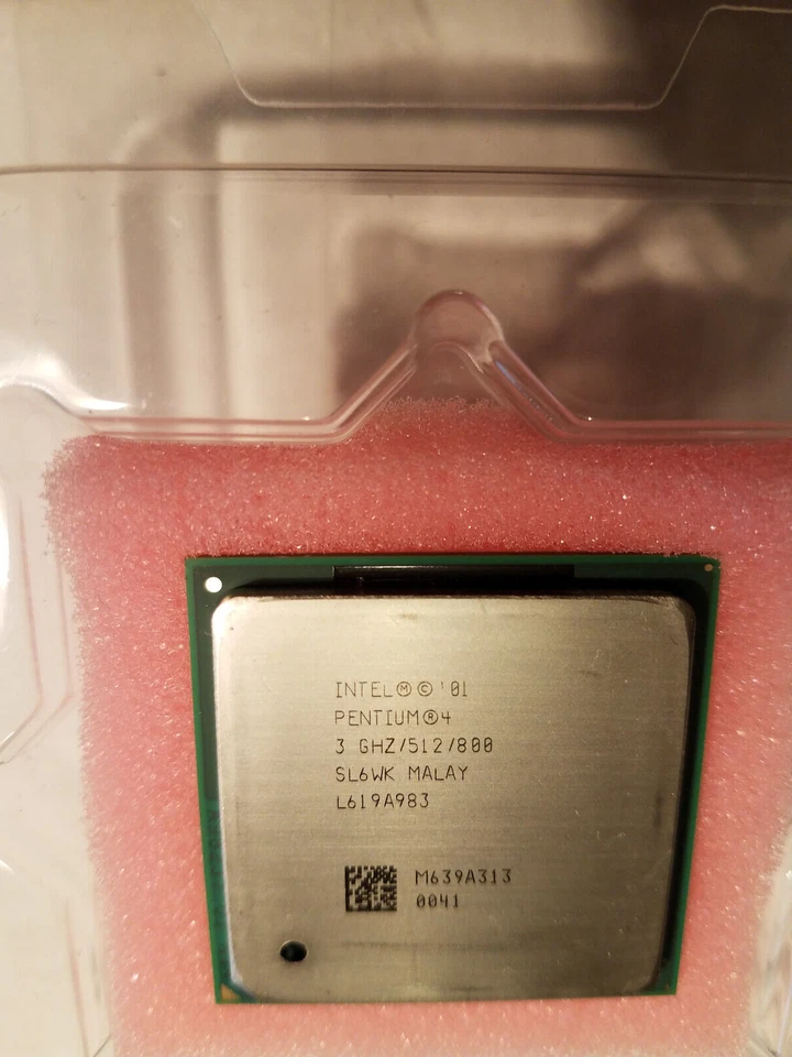 Intel Pentium 4 3.0 512 KB L2 Cache FSB 800 MHz 3.0 GHz Socket 478 CPU SL6WK - Image 3 of 4