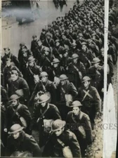 1942 Press Photo US troops arrive in Ireland - pim06470