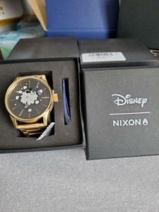 nixon sentry mickey