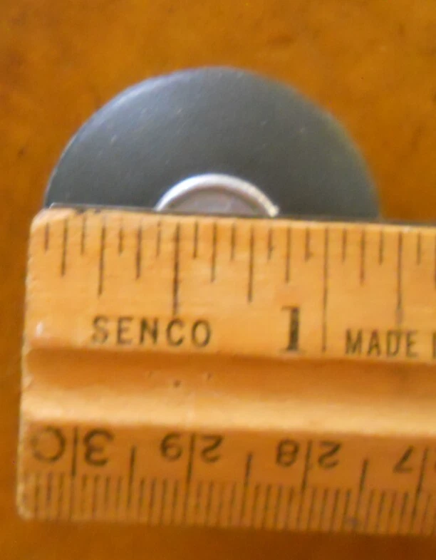 VECO 1-1/4" STREAMLINE WHEELS & TIRES FOR U-CONTROL MODELS, 1 PAIR, NEW - Image 4 of 4