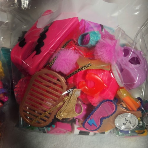 LOL Surprise OMG Remix 4in1 Plane Playset Plus Huge Lot Of LOL Accessories/Dolls - Picture 17 of 24