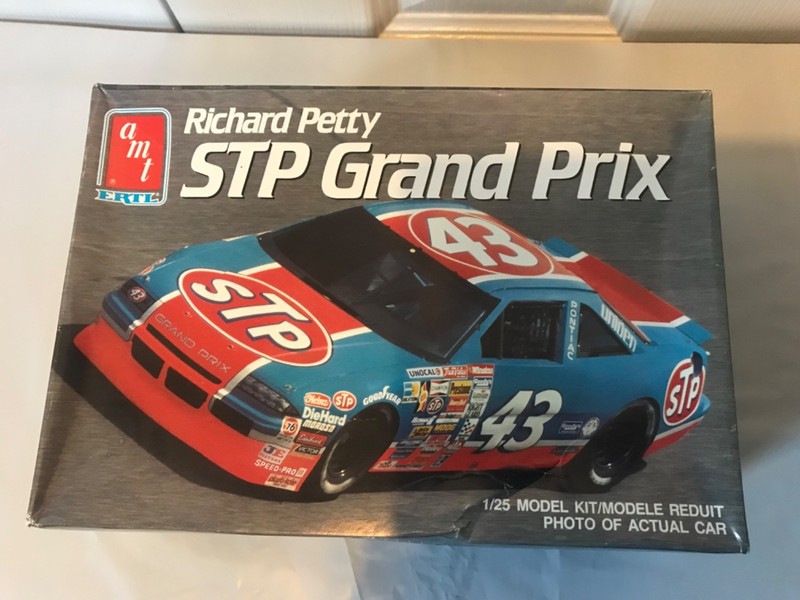 AMT/ERTL 1:25 Richard Petty STP Grand Prix