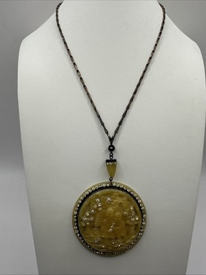 UNIQUE VINTAGE ART DECO BLACK AND YELLOW CELLULOID PENDANT NECKLACE 16 