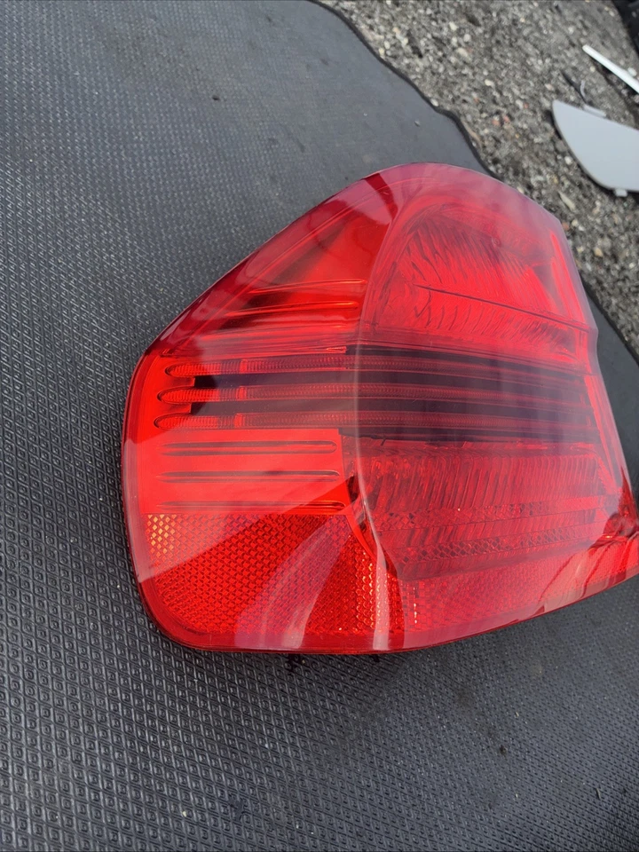 Luz trasera izquierda conductor BMW 335i 2007-2008 OEM JZS5H Foto 2 de 4