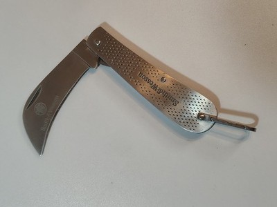 Smith & Wesson CKELE Bullseye SS Electrician Hawkbill Style Knife