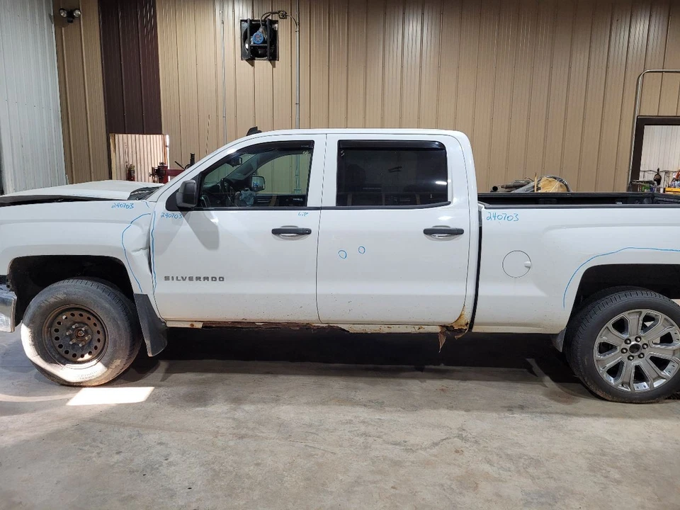 Medidor de fluxo de ar 2014-18 Chevrolet Silverado 1500 (5.3L / AT) - Imagem 3 de 4