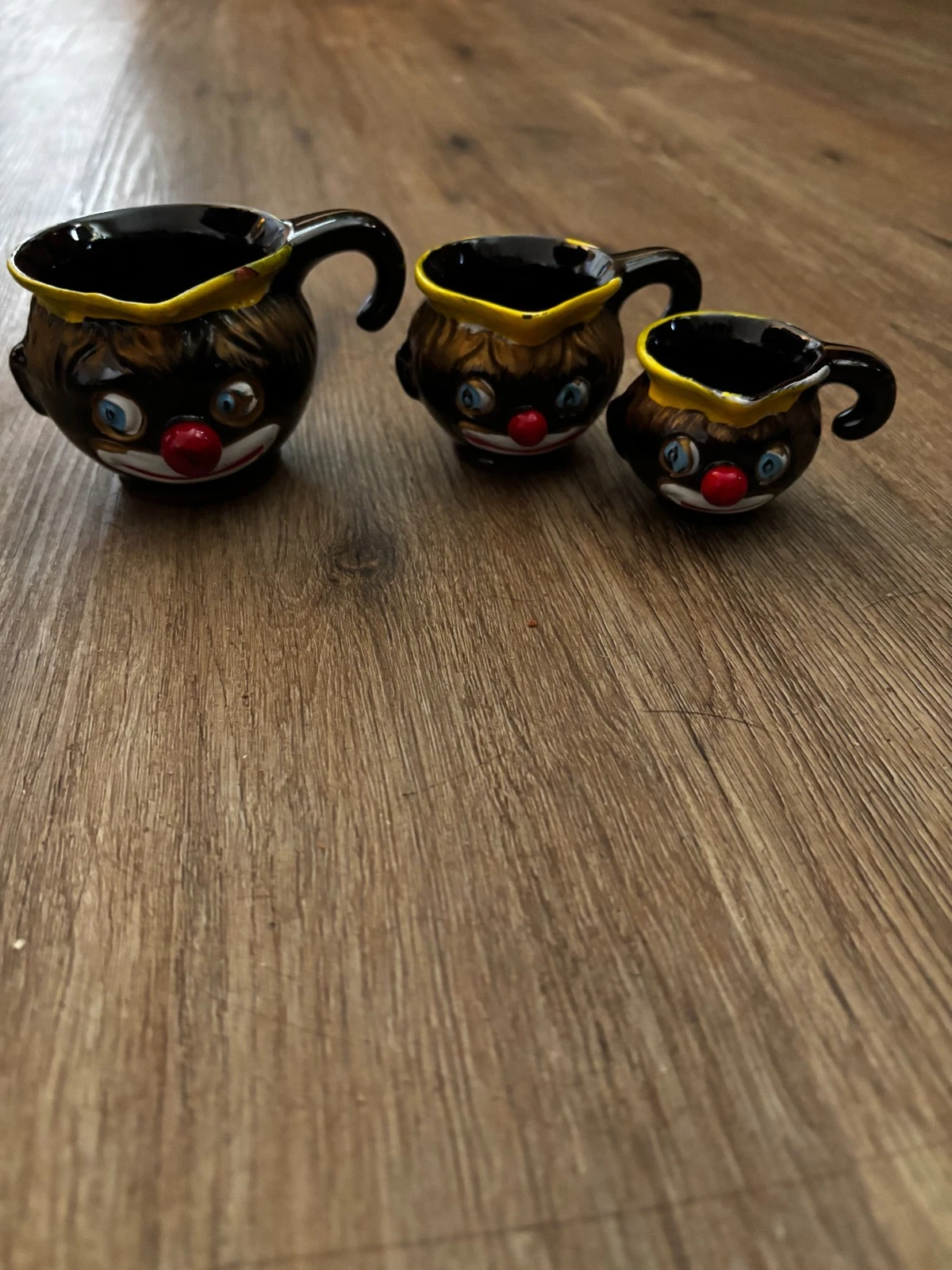 Lot 3 miniature Vintage Thames Anthropomorphic clown face measuring cups
Opens in a new window or ta
