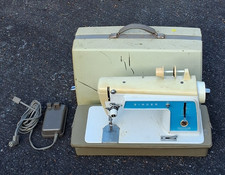 Vintage Singer Model 601E Sewing Machine PART...