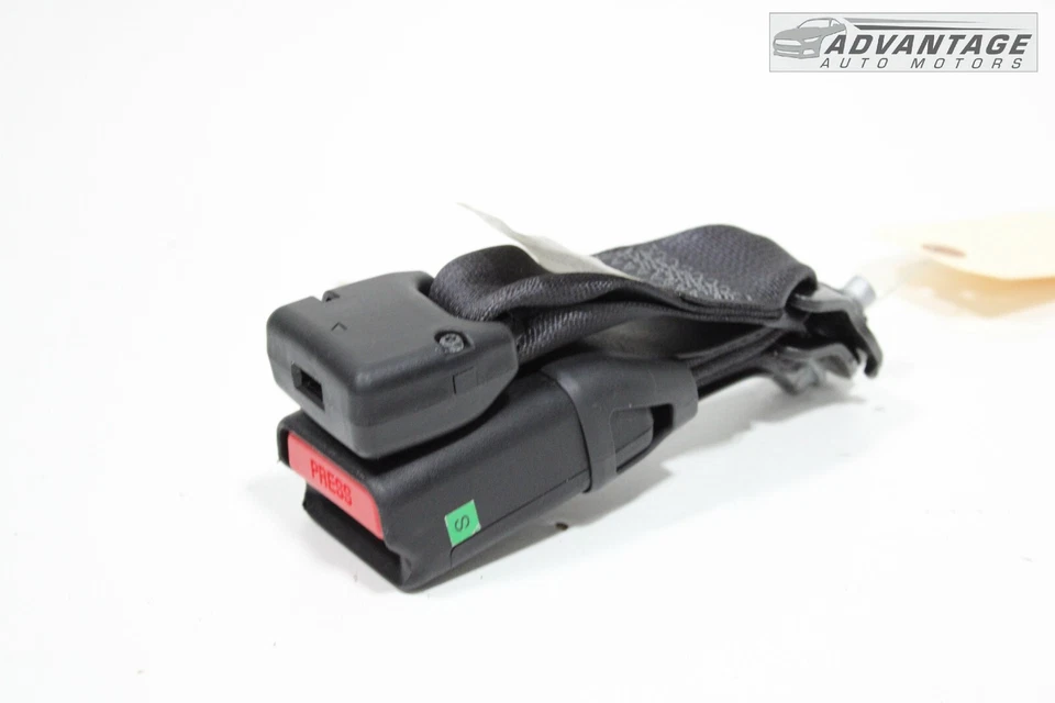 Subaru Crosstrek 2018-2023 trasero segunda fila hebilla de cinturón de seguridad derecho con ancla OEM Foto 2 de 4