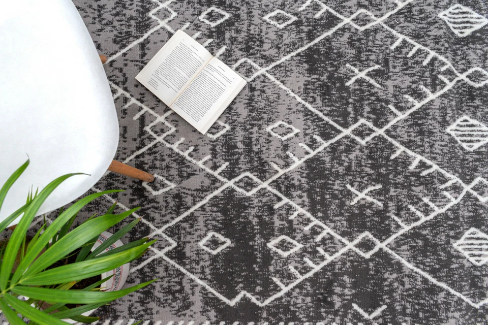 Trellis Bohemian - 2'x4' Light Grey, Moroccan Faded Transitional Area Rug - 511 - Image 3 of 4