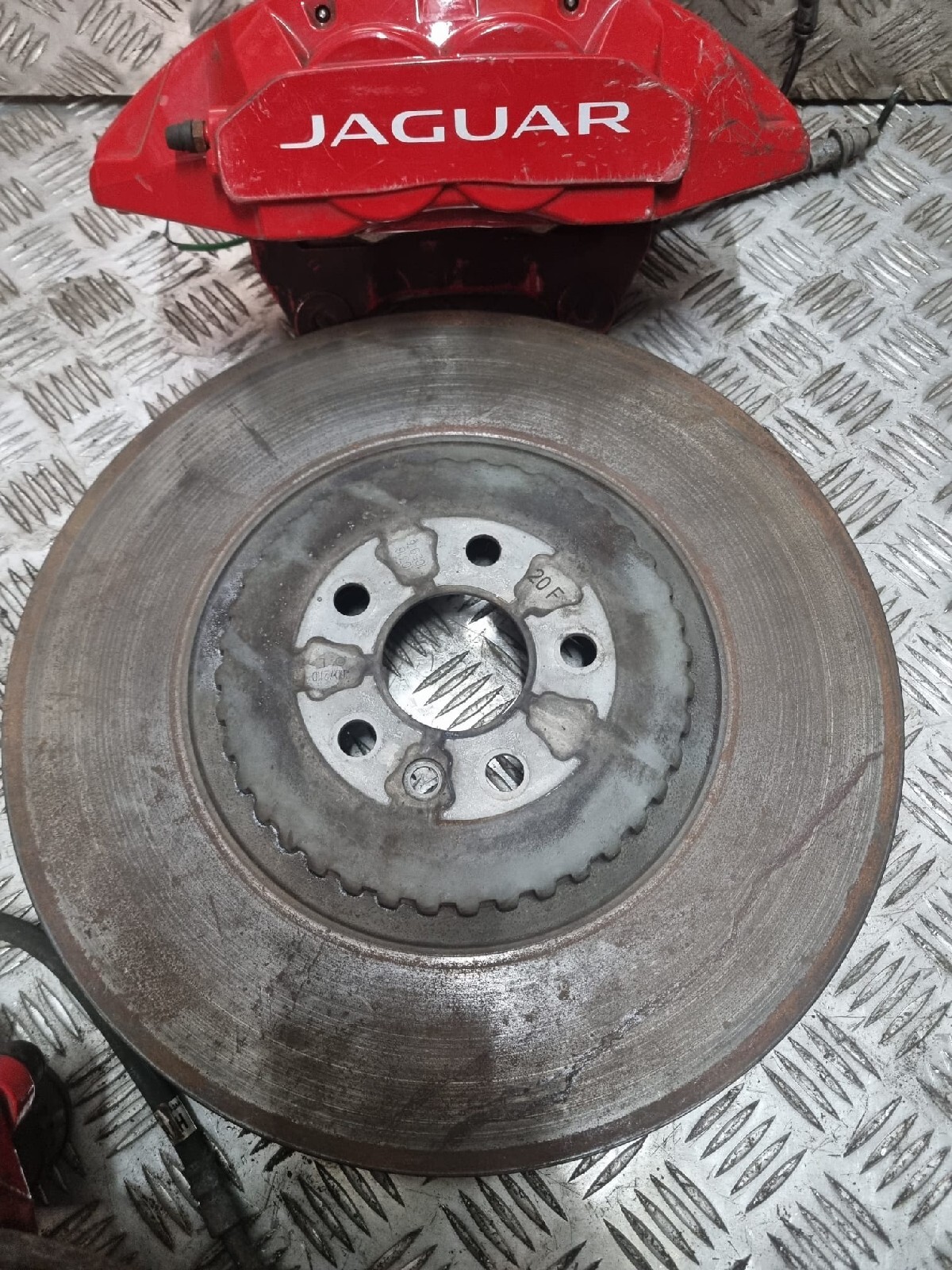 Jaguar FPace Fpace SVR Red BRAKES CALIPER SET DISC CALIPERS eBay