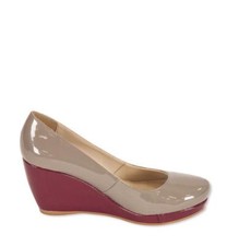 Star Vegan Wedge Pump in Gray & Maroon by Olsenhaus Size 7