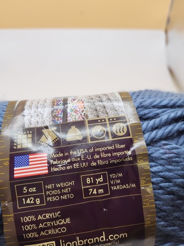 SKEIN/BALL OF LION BRAND HOMETOWN YARN - WASHINGTON DENIM. 2A - Picture 4 of 4
