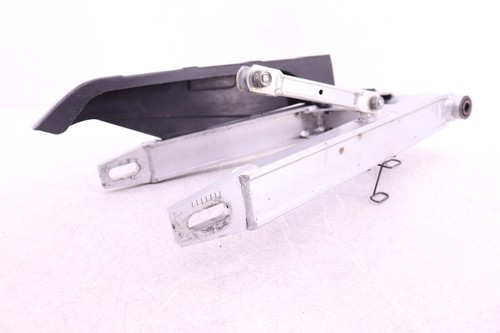 1988 88-97 KAWASAKI NINJA 600R ZX600C OEM REAR SWINGARM CHAIN GUARD FRAME K251 - Picture 3 of 11