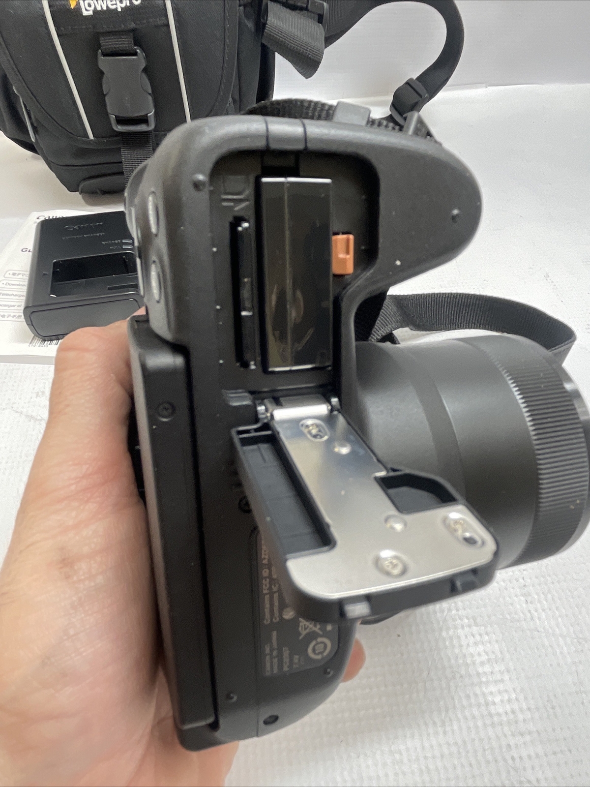 Canon PowerShot SX70 HS 20.3 MP 4k Digital Camera 35mm 65x is Lens