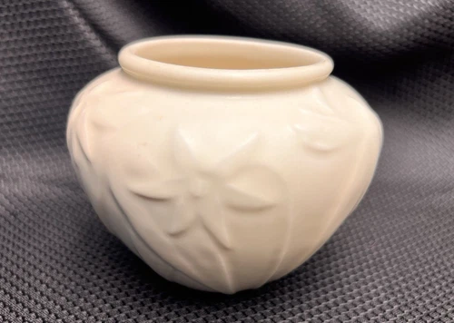 Vintage Cream Pottery Rookwood Short Daffodil Flower Vase 1943 #6431