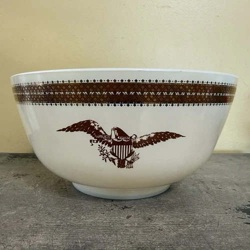 Vintage Pyrex Federal Eagle 3 Quart Bowl 479-B - Good Condition READ