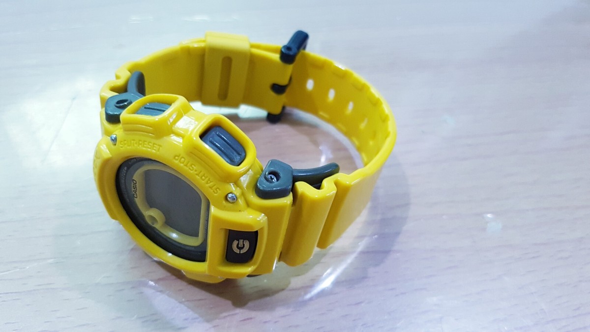 Vintage G-shock DW-003 Banana Yellow Street Punk Hip-Hop Board