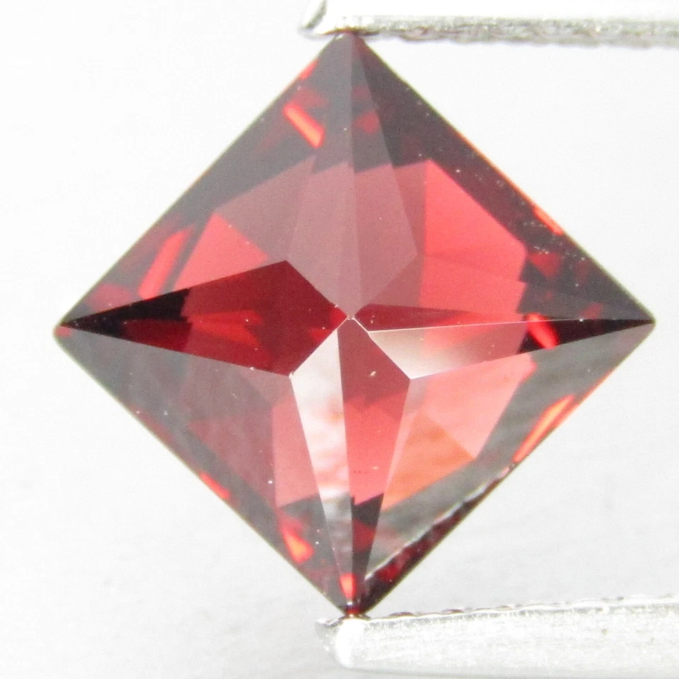 2.57Cts Natural Gorgeous Almandine Garnet 7mm Fashion Square Cut Gemstone - Image 4 of 4
