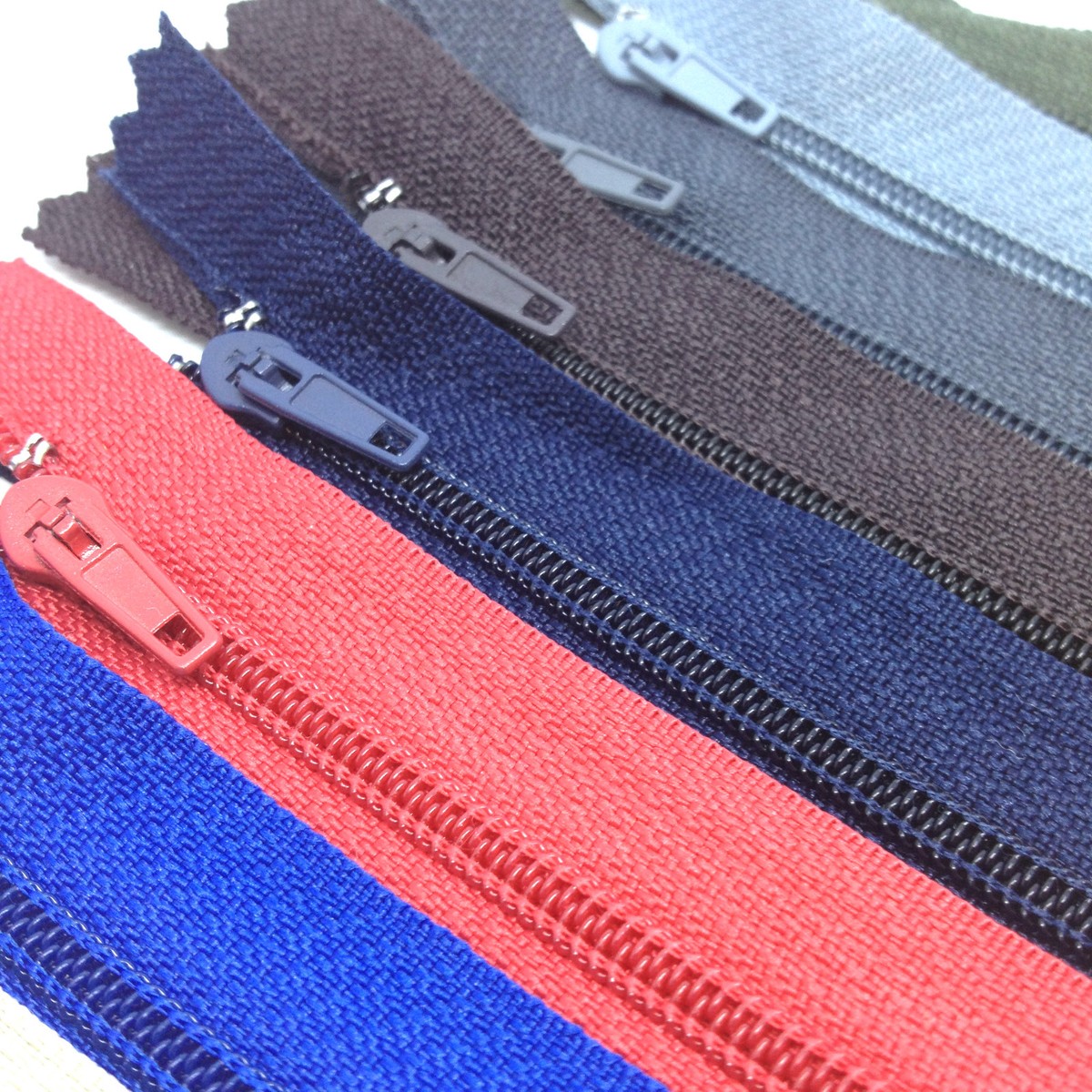 Nylon Zipper Chain Continuous - No. 5 & No. 3 Size, For Cushions ...
