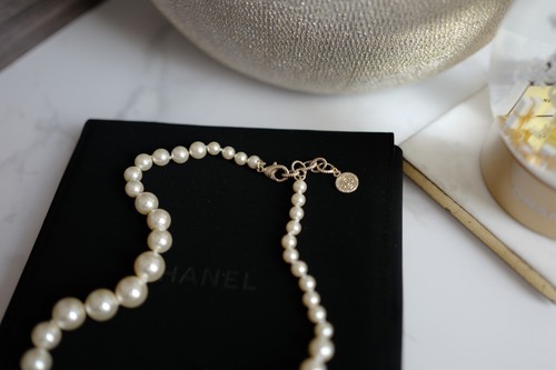 BNIB Chanel 23V 100th Anniversary Pearl Choker Necklace with Crystal CC Pendant - Picture 15 of 17