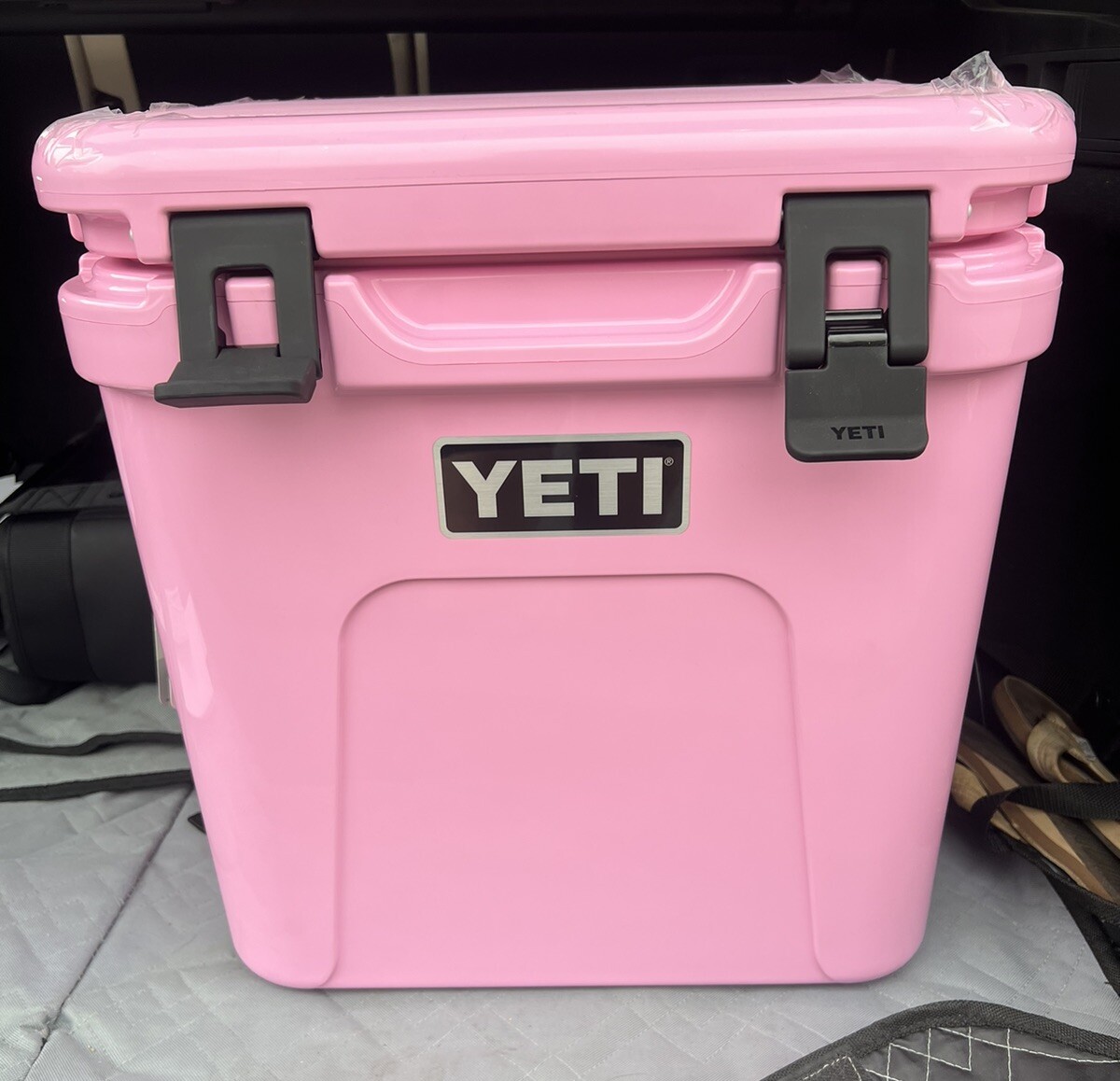 YETI - YETI イエティ ROADIE 24 colors24 BIMINI PINK YETI ROADIE 24 Hard Cooler LTD ED BIMINI PINK W Warranty