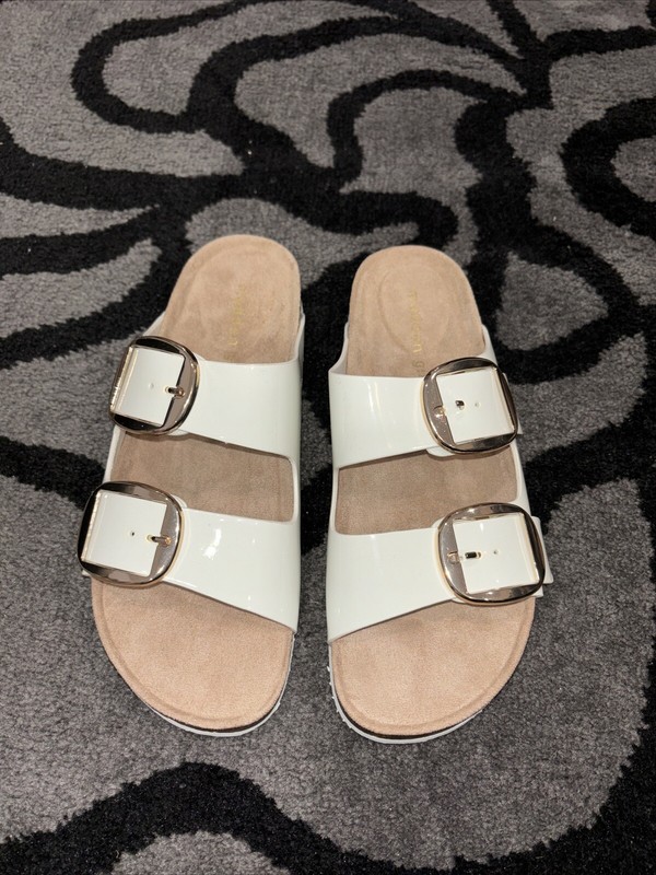 madden girl Bodiee Women's Sandals White Patent Size 7.5