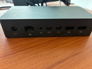 Microsoft Surface Dock (PD9 00004) – Sehr guter Zustand