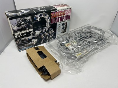TOMY ZOIDS DEATHPION E24-01 / Scorpion / 24 Scale Model Kit / Unassembled / CIB