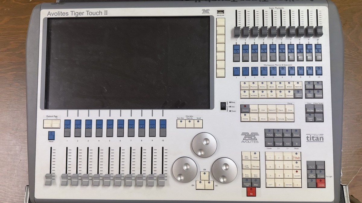 Avolites Tiger Touch II Lighting Console with Flight Case | eBay