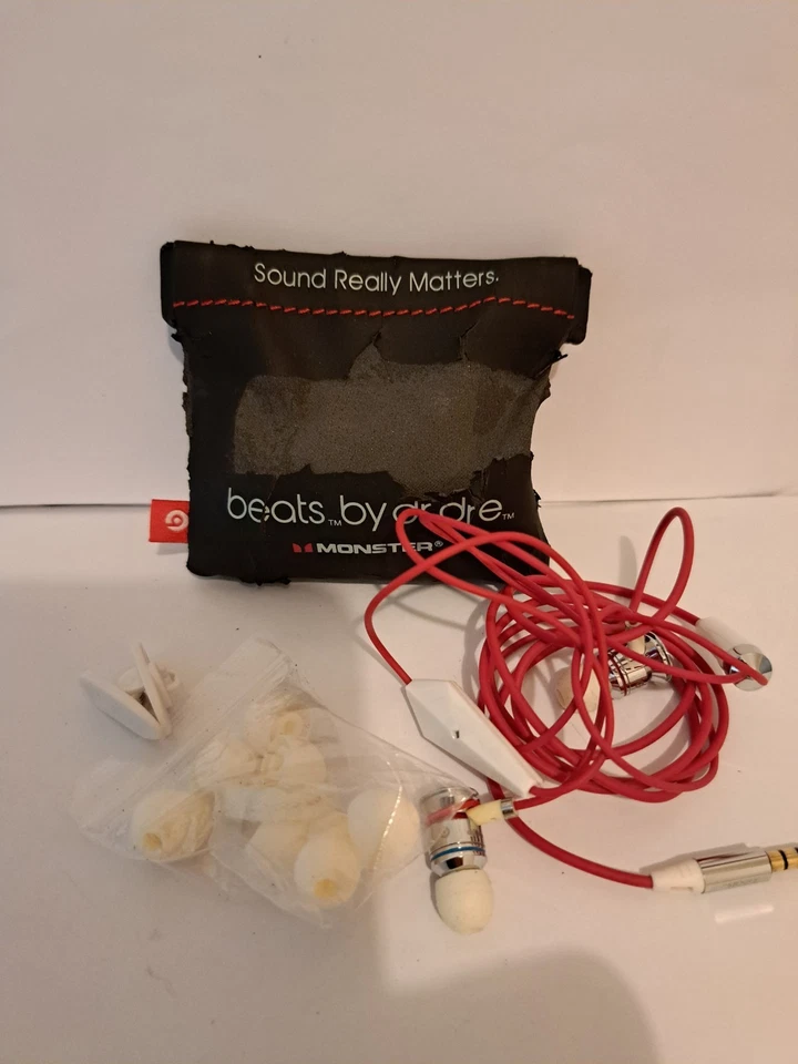 Genuine BEATS By Dr.Dre UrBeats Monster In-Ear Headphone - White, photo 3 sur 5